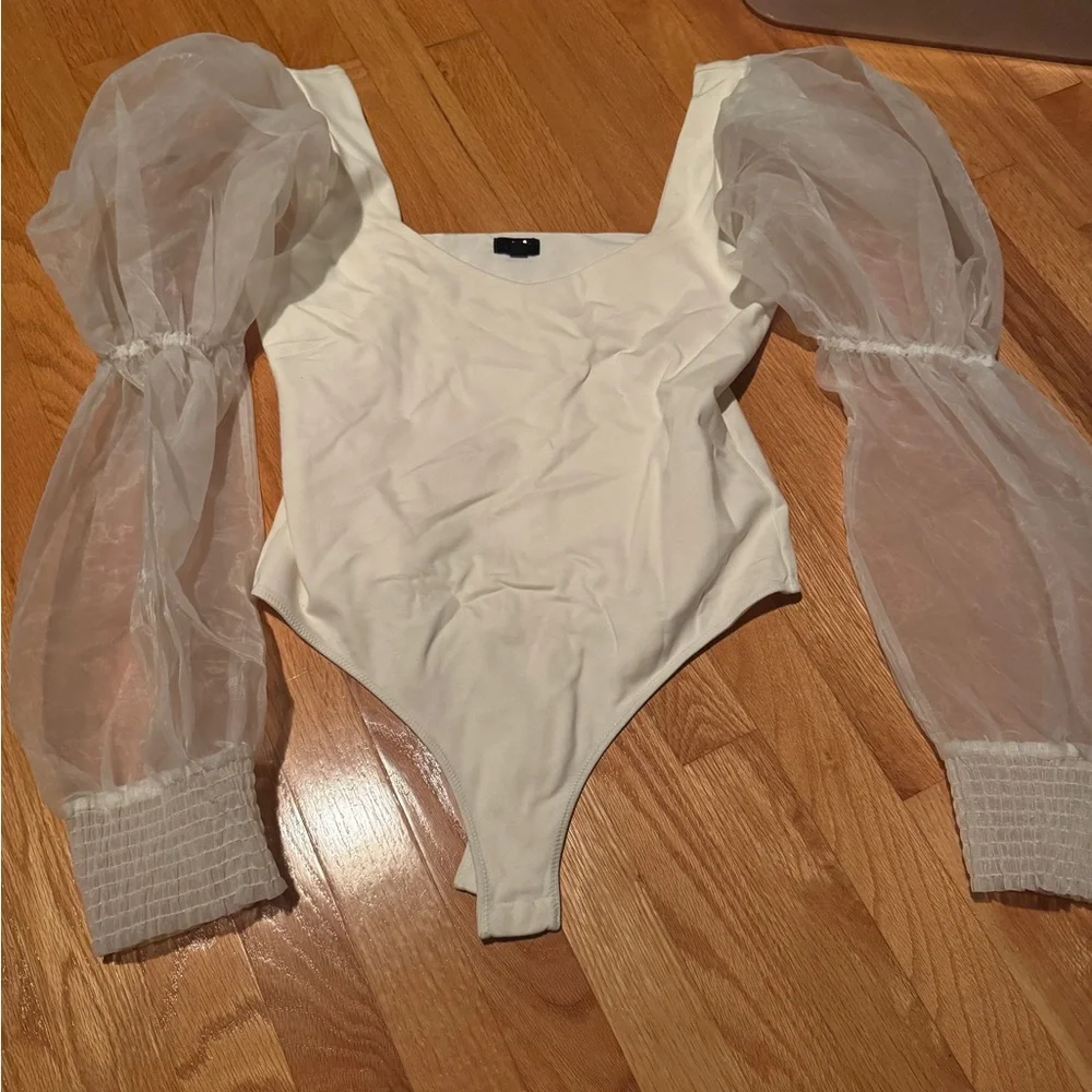 NBD Sheer Sleeve White Bodysuit - Picture 2 of 2